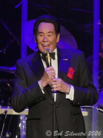 Concert Review-by Bob Silvestri-Wayne Newton-West Herr Riviera Theatre-North Tonawanda, NY-April 25, 2026-